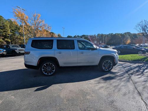 2022 Jeep Wagoneer Series III 4x4