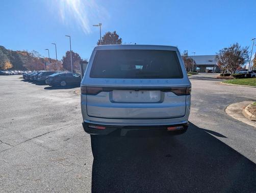 2022 Jeep Wagoneer Series III 4x4