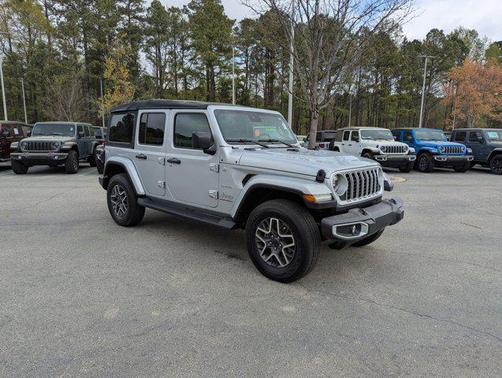 2024 Jeep Wrangler 4-Door Sahara 4x4