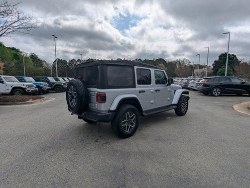 2024 Jeep Wrangler 4-Door Sahara 4x4