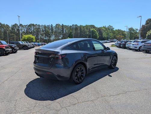 2025 Tesla Model Y Long Range Dual Motor All-Wheel Drive