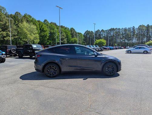 2025 Tesla Model Y Long Range Dual Motor All-Wheel Drive