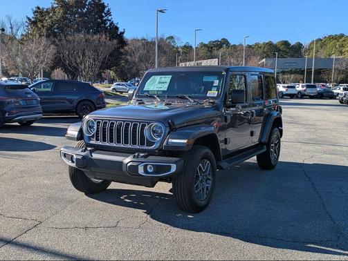 2026 Jeep Wrangler 4-Door Sahara 4x4
