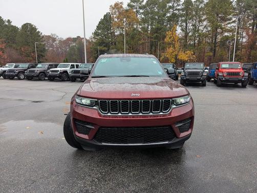 2024 Jeep Grand Cherokee Laredo