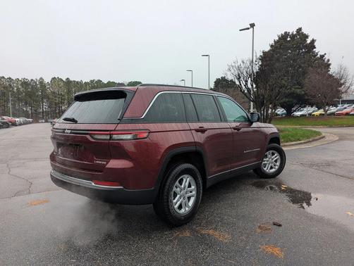 2024 Jeep Grand Cherokee Laredo