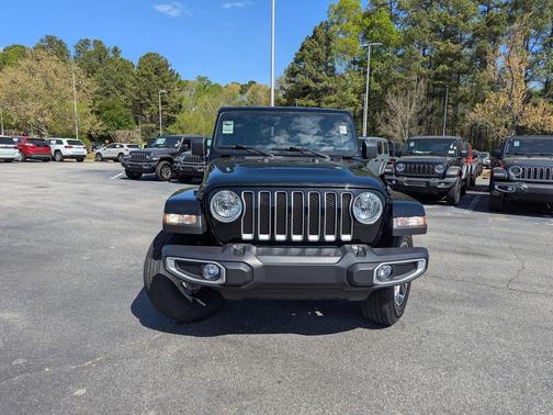 2023 Jeep Wrangler 4-Door Sahara 4x4