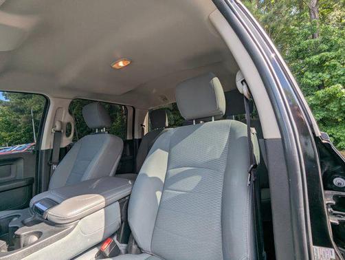 2018 RAM 2500 Tradesman Crew Cab 4x2 6'4' Box