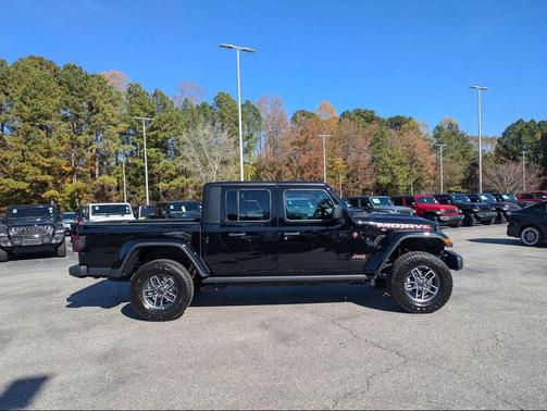 2026 Jeep Gladiator Mojave 4x4