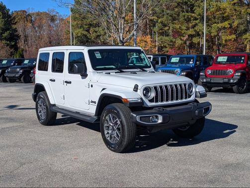 2026 Jeep Wrangler 4-Door Sahara 4x4
