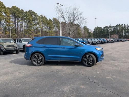 2021 Ford Edge ST