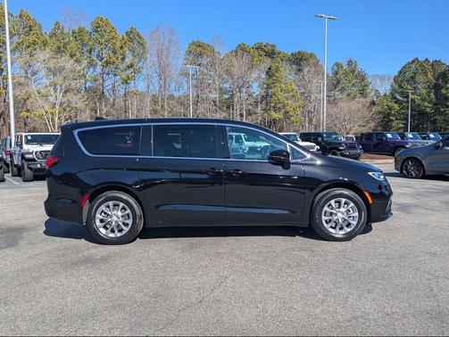 2026 Chrysler Pacifica L