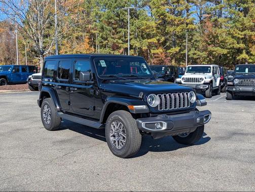 2026 Jeep Wrangler 4-Door Sahara 4x4