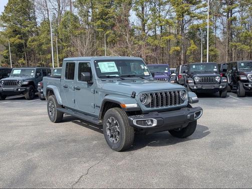2026 Jeep Gladiator Sahara 4x4