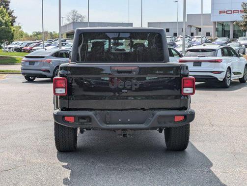 2025 Jeep Gladiator Nighthawk