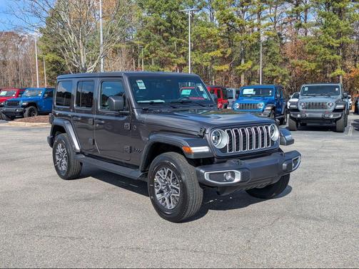 2026 Jeep Wrangler 4-Door Sahara 4x4