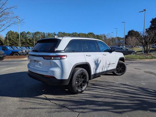 2025 Jeep Grand Cherokee Altitude