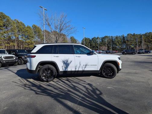 2025 Jeep Grand Cherokee Altitude