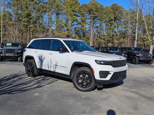 2025 Jeep Grand Cherokee Altitude