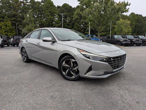 2021 Hyundai ELANTRA SEL