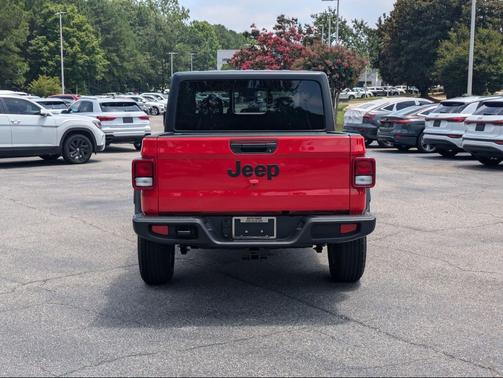 2025 Jeep Gladiator Sport S