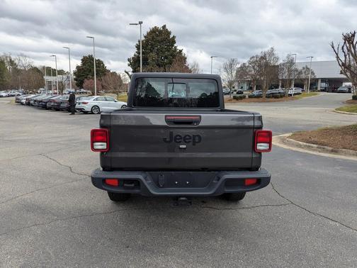 2024 Jeep Gladiator Sport