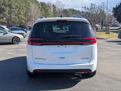 2026 Chrysler Pacifica Limited