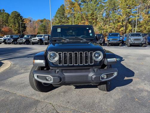 2024 Jeep Wrangler 4-Door Sahara 4x4