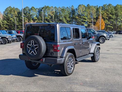 2026 Jeep Wrangler 4-Door Sahara 4x4