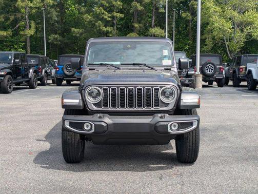 2025 Jeep Wrangler 4-Door Sahara 4x4