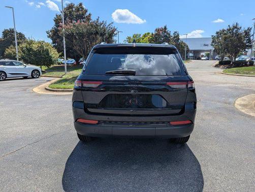 2024 Jeep Grand Cherokee Altitude