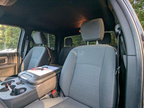 2024 RAM 1500 Classic Warlock Crew Cab 4x2 5'7' Box