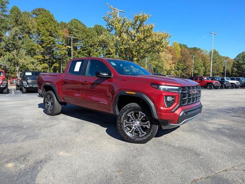 2023 GMC Canyon AT4
