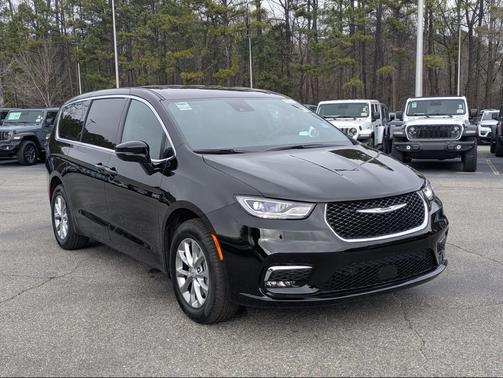 2026 Chrysler Pacifica L