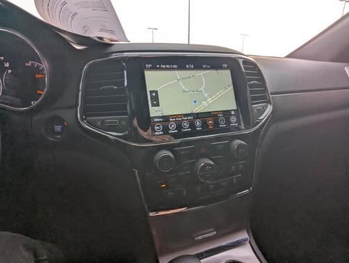 2022 Jeep Grand Cherokee Laredo