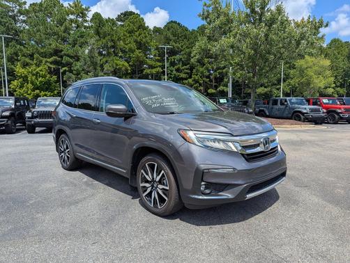 2022 Honda Pilot Touring 8-Passenger