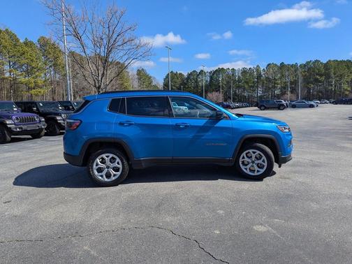 2025 Jeep Compass Latitude