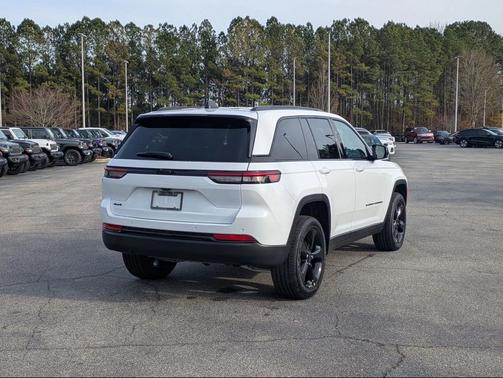 2025 Jeep Grand Cherokee Altitude