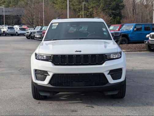 2025 Jeep Grand Cherokee Altitude