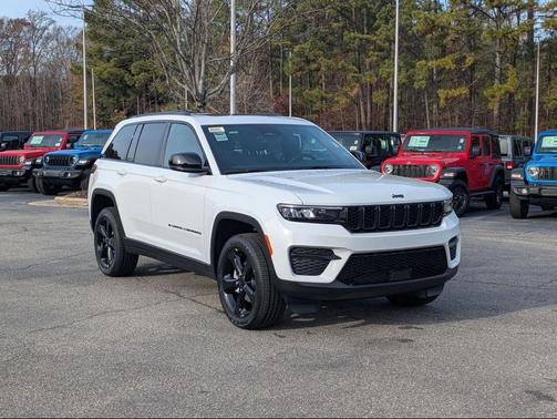 2025 Jeep Grand Cherokee Altitude