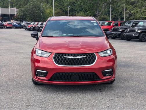 2026 Chrysler Pacifica L