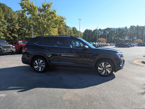 2024 Volkswagen Atlas 2.0T SE w/Technology 4MOTION