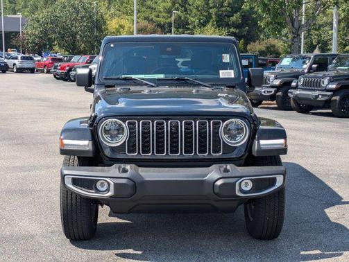 2025 Jeep Wrangler 4-Door Sahara 4x4