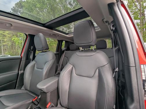 Colorado Red Clearcoat 2023 Jeep Renegade Limited