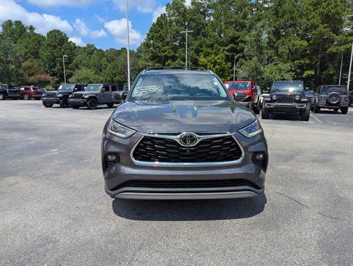 2022 Toyota Highlander Platinum