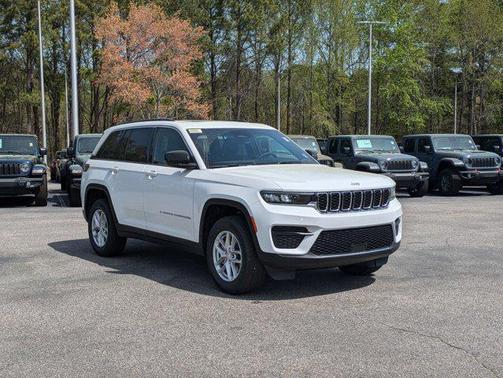 2025 Jeep Grand Cherokee Laredo