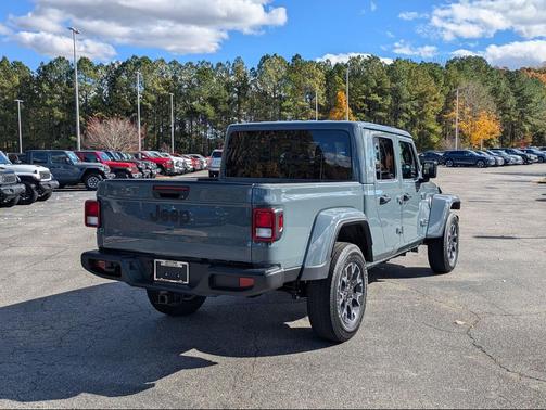 2025 Jeep Gladiator Sport S