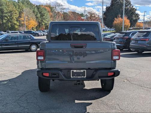 2025 Jeep Gladiator Sport S