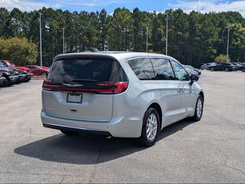 2026 Chrysler Pacifica L
