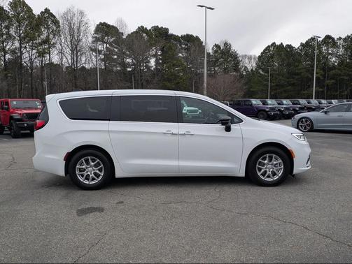 2026 Chrysler Pacifica L