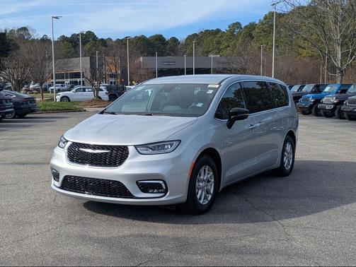 2026 Chrysler Pacifica L